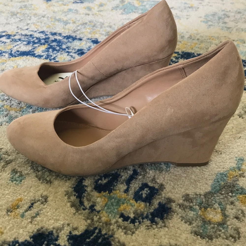 Wedge heels